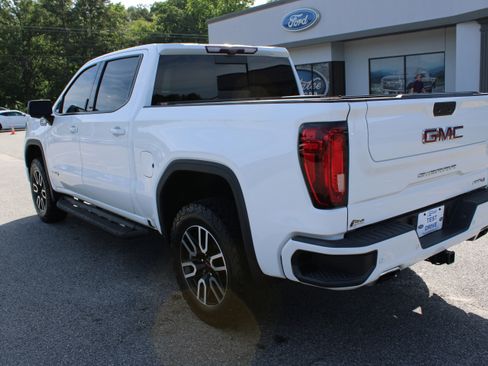 Used 2021 GMC Sierra 1500 AT4 w/ AT4 Premium Package AWD/4WD image 8