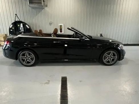 Used 2019 Mercedes-Benz C 300 4MATIC Cabriolet image 18