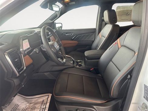 New 2026 GMC Canyon AT4 w/ Technology Plus Package image 9