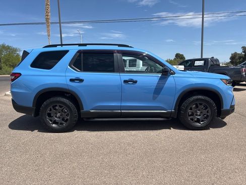 Certified 2024 Honda Pilot TrailSport image 6