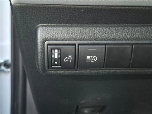 Used 2024 Toyota Corolla SE FWD image 11