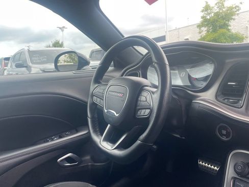 Used 2022 Dodge Challenger R/T Scat Pack RWD image 27