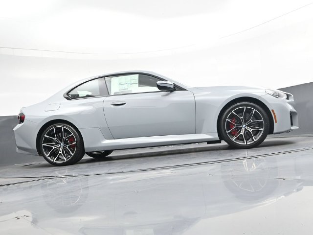 Used 2026 BMW M2 w/ Carbon Package RWD image 39