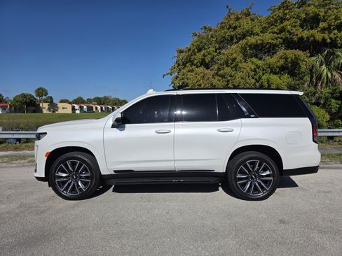 Used 2022 Cadillac Escalade Sport Platinum RWD image 7