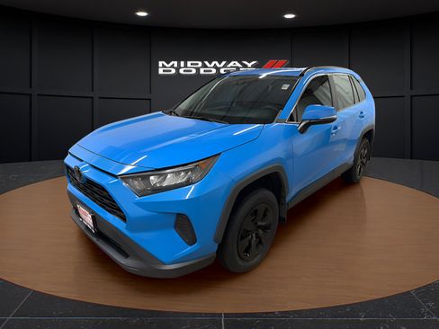 Used 2019 Toyota RAV4 LE w/ All Weather Liner Package AWD/4WD image 2