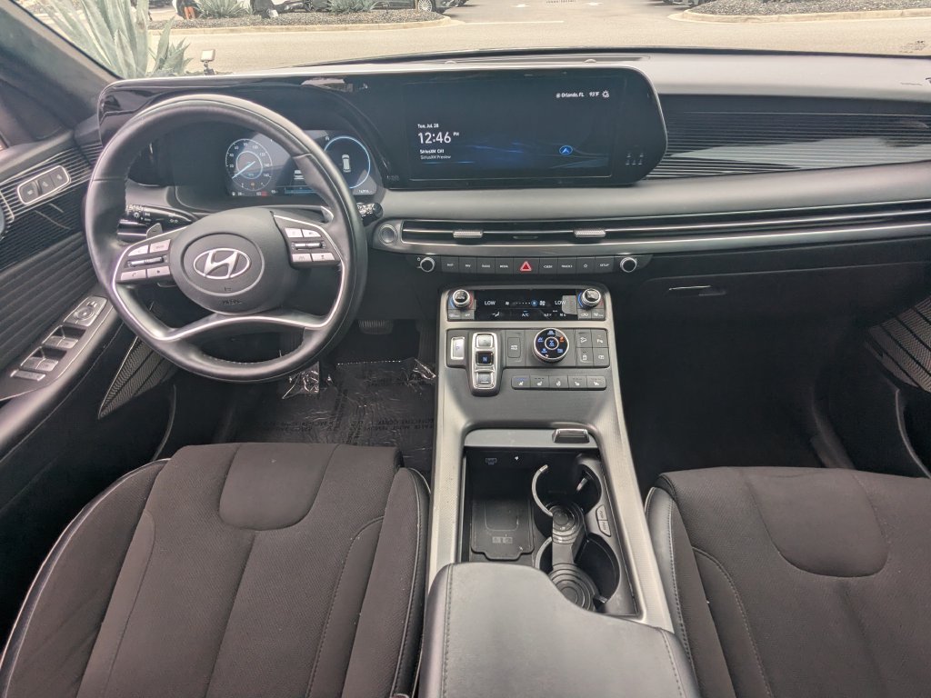 Used 2025 Hyundai Palisade Calligraphy AWD/4WD image 2