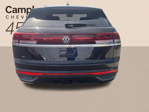 Used 2025 Volkswagen Atlas Cross Sport SE FWD image 37