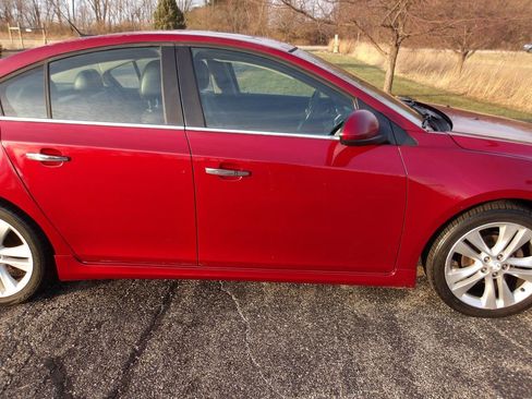 Used 2013 Chevrolet Cruze LTZ w/ Enhanced Safety Package image 32
