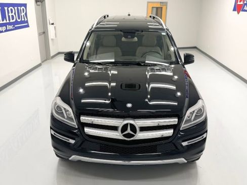 Used 2015 Mercedes-Benz GL 450 4MATIC w/ Appearance Package image 9