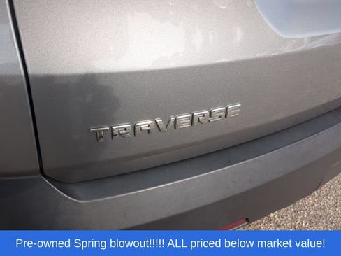 Used 2023 Chevrolet Traverse LS FWD image 11
