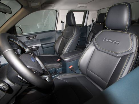 New 2026 Ford Maverick Lobo image 3