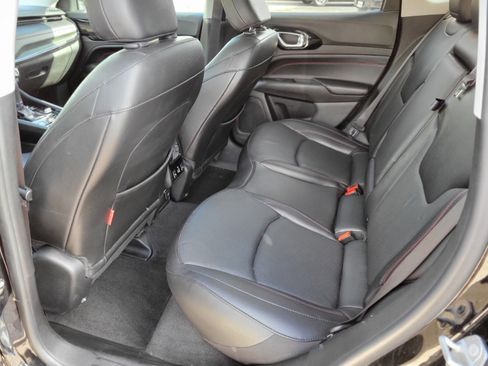 Used 2022 Jeep Compass Trailhawk w/ Trailhawk Elite Group image 17