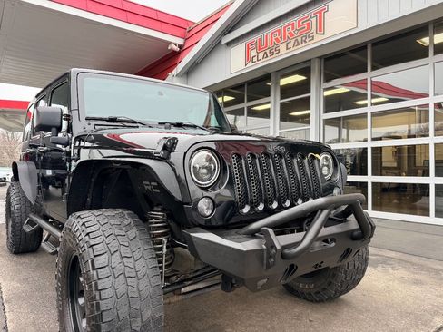 Used 2016 Jeep Wrangler Unlimited Sport w/ Connectivity Group image 15