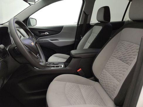 Used 2020 Chevrolet Equinox LS FWD image 17