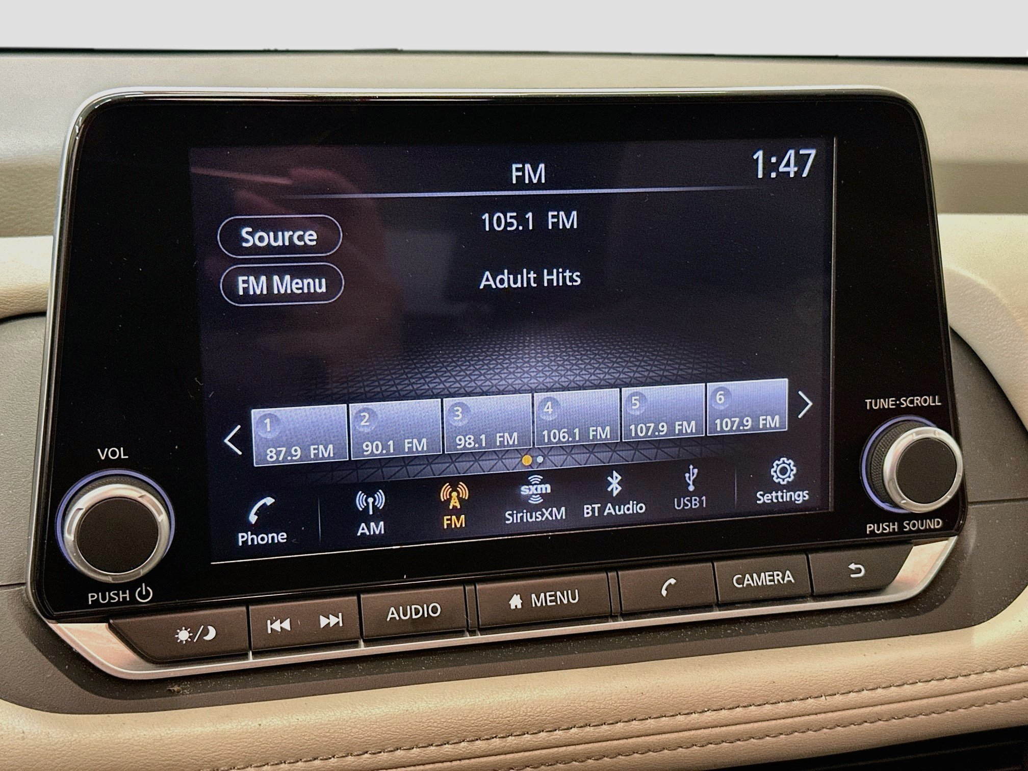 Used 2025 Nissan Rogue SV AWD/4WD image 21