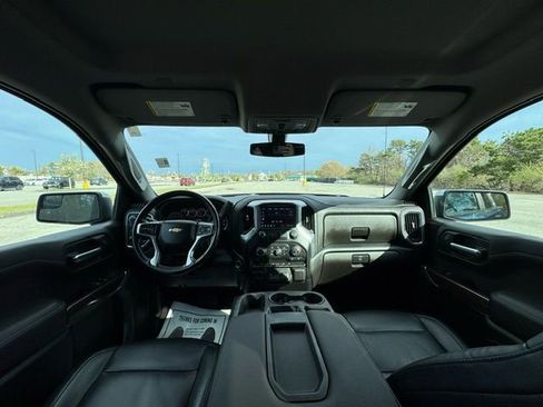 Used 2022 Chevrolet Silverado 1500 LT AWD/4WD image 13