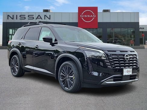 New 2026 Nissan Pathfinder SL w/ SL Premium Package AWD/4WD image 1
