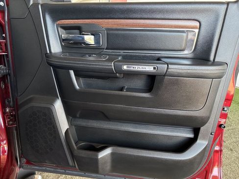 Used 2018 RAM 2500 Laramie RWD image 17