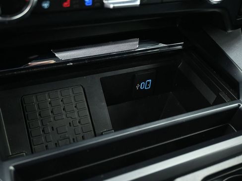 Used 2024 Ford F350 Lariat w/ Lariat Ultimate Package image 17