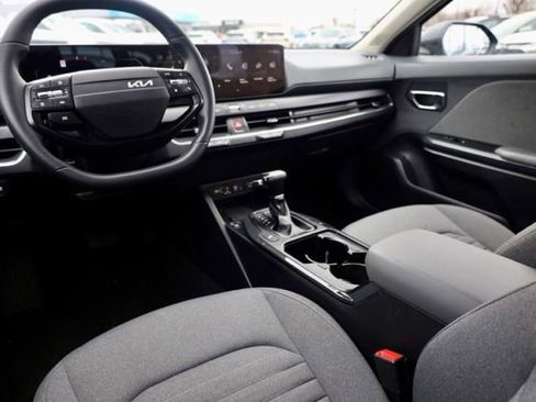 Certified 2025 Kia K4 EX image 31