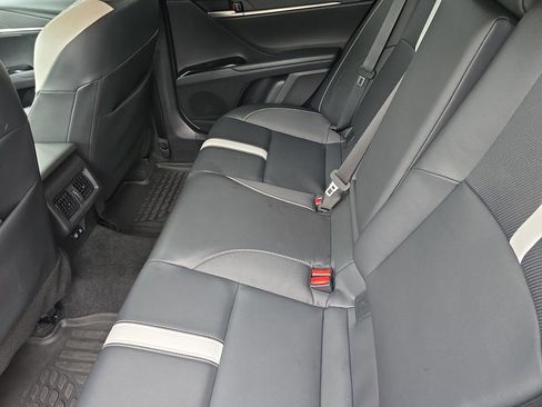 Used 2025 Toyota Camry XSE image 12