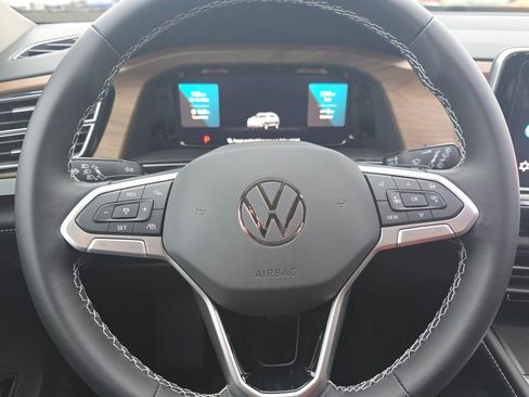 New 2024 Volkswagen Atlas SE AWD/4WD image 3