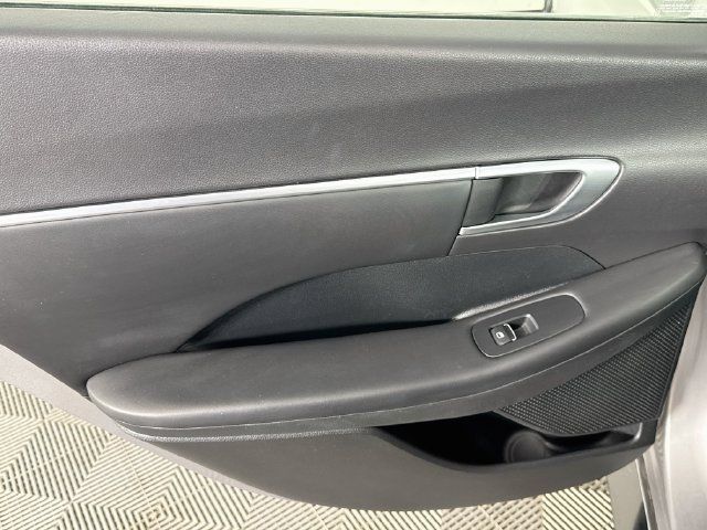 Used 2021 Hyundai Sonata SEL w/ Preferred Accessory Package FWD image 23