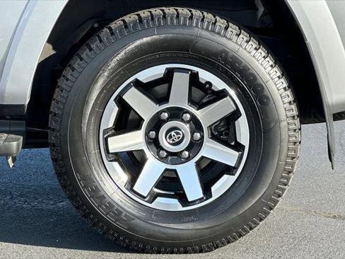 Certified 2024 Toyota 4Runner TRD Off-Road image 31