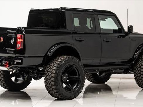 Used 2025 Ford Bronco Pickup image 8