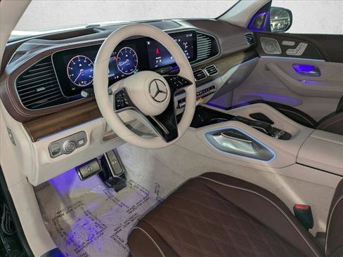 New 2026 Mercedes-Benz Maybach GLS 600 4MATIC image 3