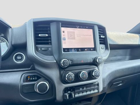 Used 2024 RAM 2500 Tradesman w/ Chrome Appearance Group AWD/4WD image 16