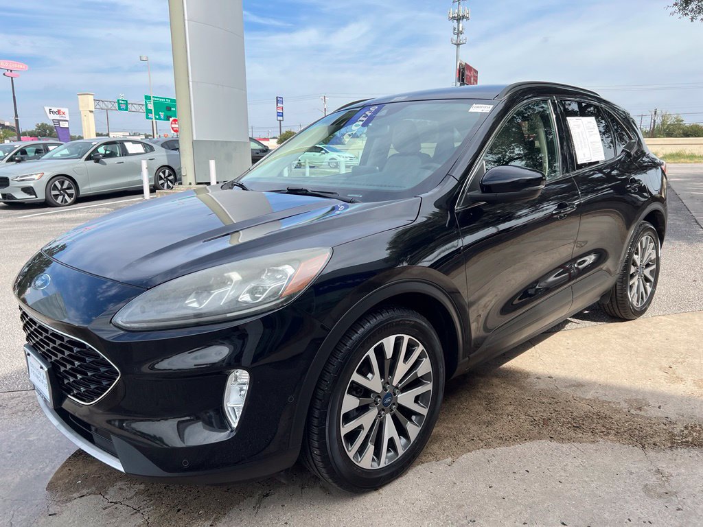 Used 2020 Ford Escape Titanium AWD/4WD image 3