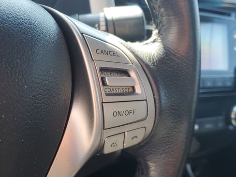 Used 2014 Nissan Altima 2.5 SV w/ Convenience Package image 24