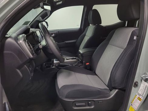 Used 2023 Toyota Tacoma TRD Off-Road image 13