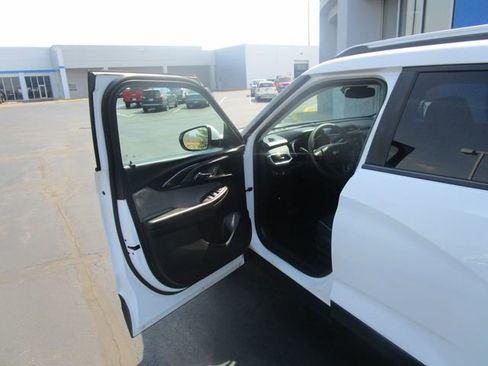 Used 2023 Chevrolet TrailBlazer LT w/ Convenience Package image 16