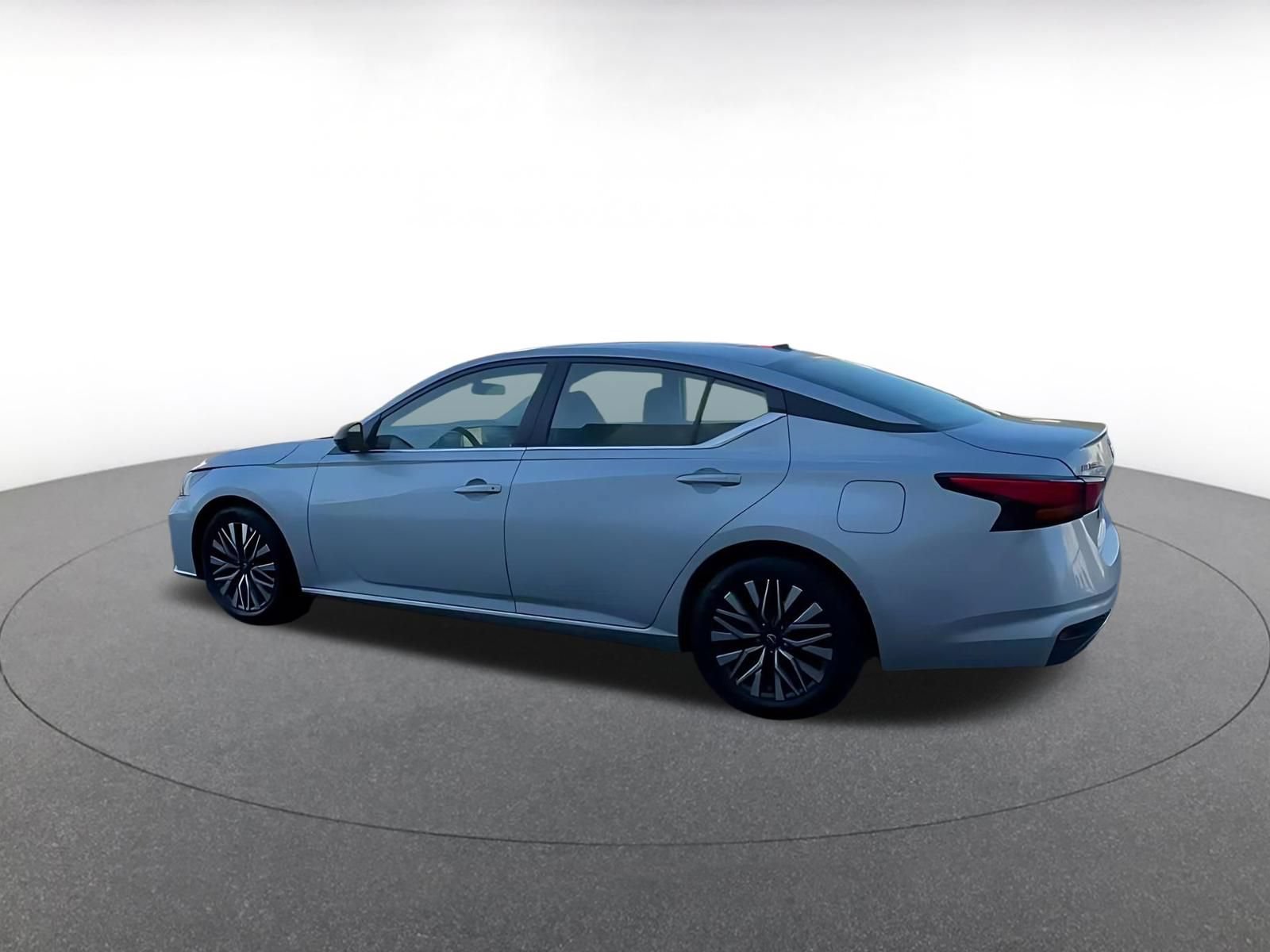 Used 2026 Nissan Altima 2.5 SV FWD image 10