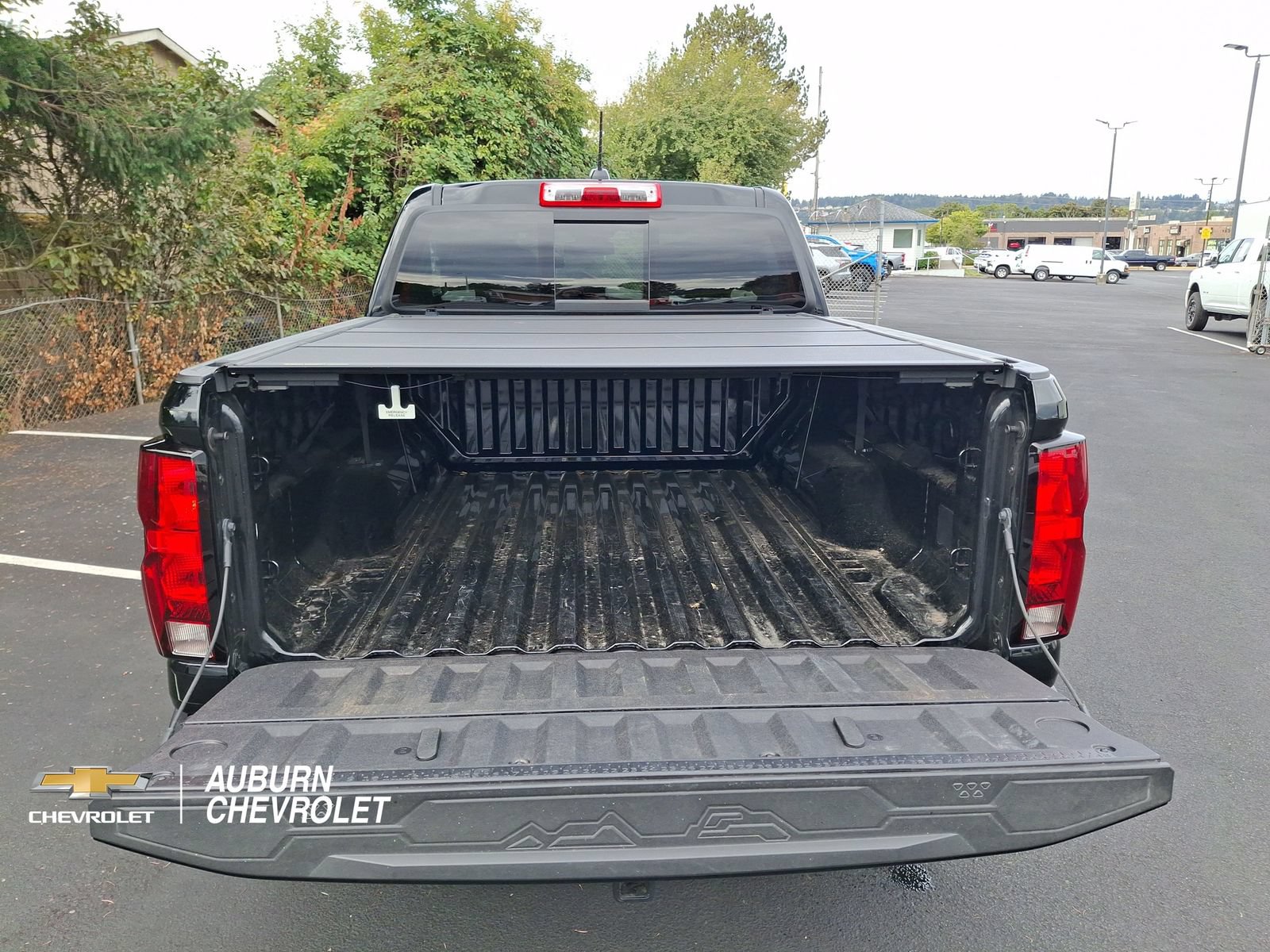 Used 2025 Chevrolet Colorado LT w/ Advanced Trailering Package AWD/4WD image 19