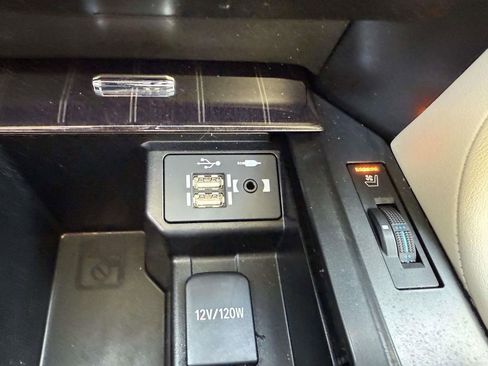 Used 2023 Lexus GX 460 Luxury w/ Sport Design Package image 27