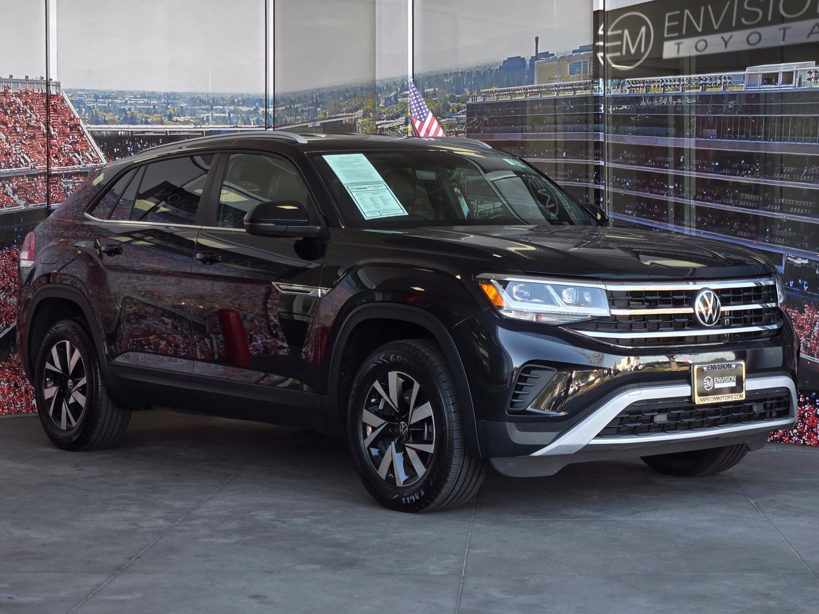 Used 2022 Volkswagen Atlas Cross Sport SE FWD image 1