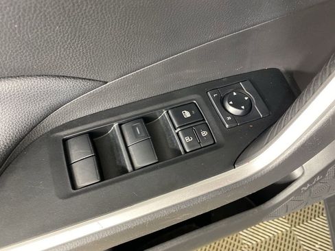 Used 2023 Toyota RAV4 LE AWD/4WD image 14