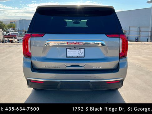 Used 2023 GMC Yukon XL SLT AWD/4WD image 4