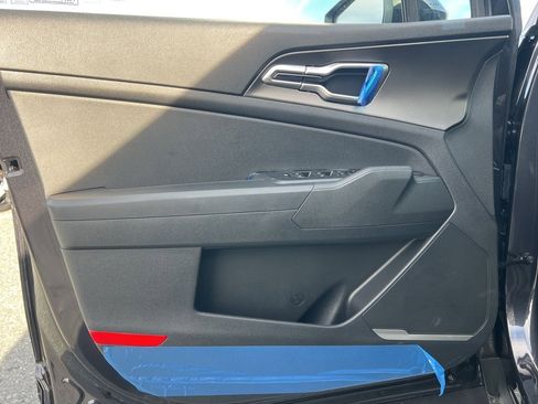 New 2026 Kia Sportage LX image 7