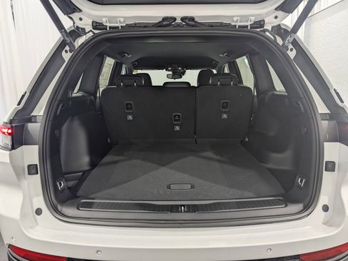 New 2024 Jeep Grand Cherokee Altitude image 9