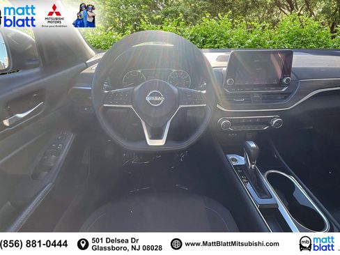 Used 2024 Nissan Altima 2.5 SV image 6