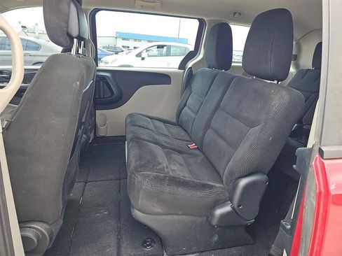 Used 2015 Dodge Grand Caravan American Value Package w/ UConnect Hands-Free Group image 16