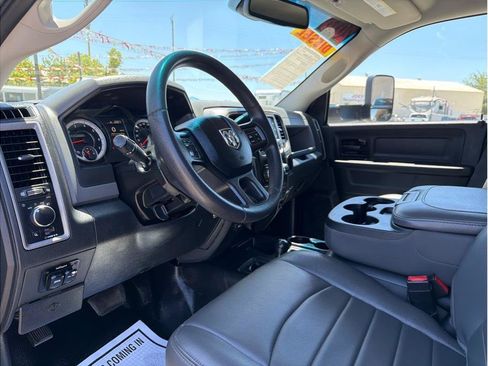 Used 2018 RAM 2500 Tradesman w/ Chrome Appearance Group AWD/4WD image 5