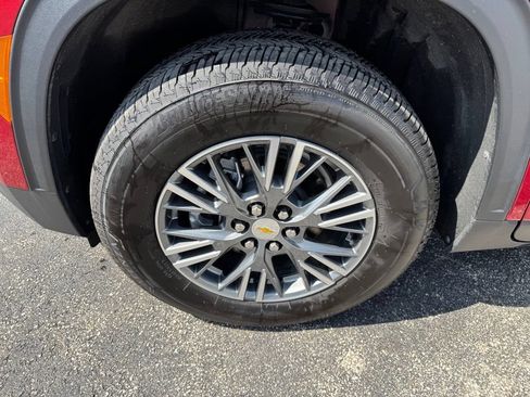 Used 2025 Chevrolet Traverse LT w/ LPO, Floor Liner Package AWD/4WD image 29