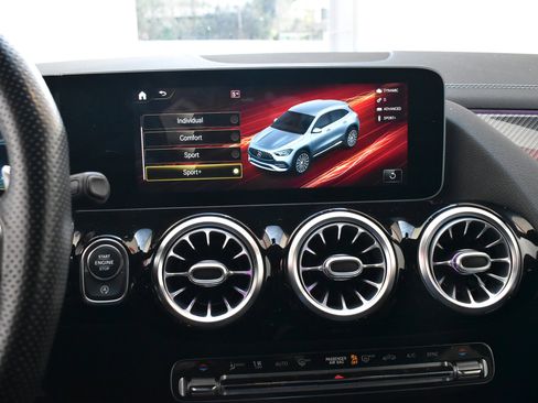 Used 2021 Mercedes-Benz GLA 35 AMG 4MATIC image 41