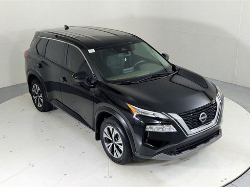 Certified 2023 Nissan Rogue SV image 13