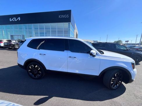 Certified 2023 Kia Telluride SX Prestige AWD/4WD image 3